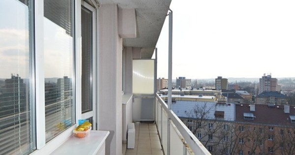 Cho thuê nhà 3+1 (dt 77m2) gần chợ Sapa, Praha 4