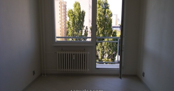 Bán Byt 3+kk gần Metro Haje Praha 4 DT 72m2 đã bau sửa đẹp