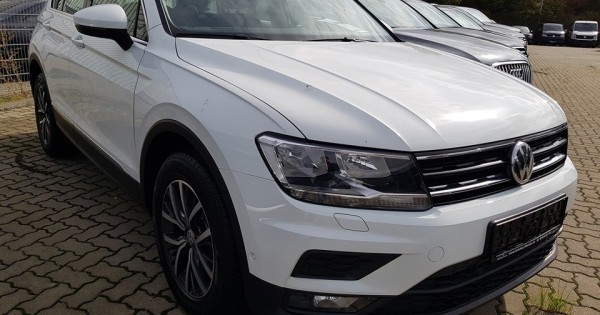 Bán xe volkswagen TIGUAN 2.0TDI/110Kw, 61.000km, 1/2018