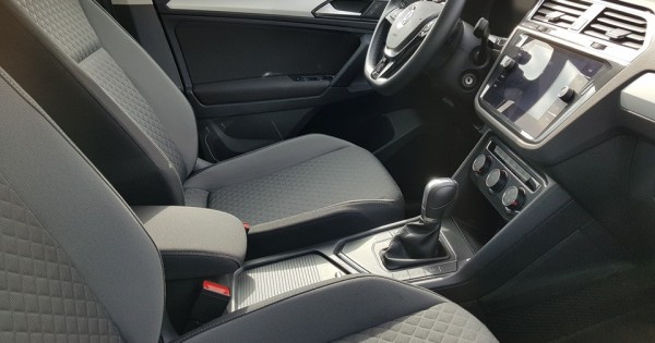 Bán xe volkswagen TIGUAN 2.0TDI/110Kw, 61.000km, 1/2018