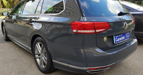 VW PASSAT R line 2.0TDI/110KW, 157000KM, 4/2016, xe không đâm hay va quyệt