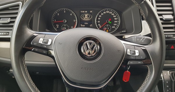 VW T6 Multivan 2.0 TDi/150kw, 74000km, 10/2016, DSG Navi/Leder/L