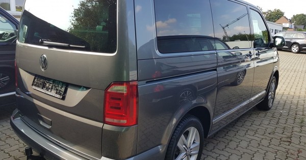 VW T6 Multivan 2.0 TDi/150kw, 74000km, 10/2016, DSG Navi/Leder/L