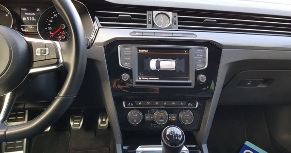 VW PASSAT R line 2.0TDI/110KW, 157000KM, 4/2016, xe không đâm hay va quyệt