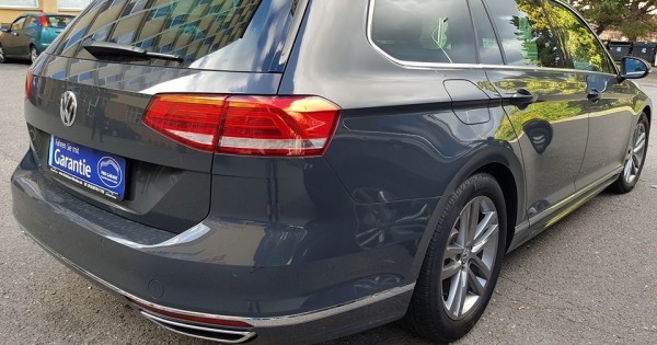 VW PASSAT R line 2.0TDI/110KW, 157000KM, 4/2016, xe không đâm hay va quyệt