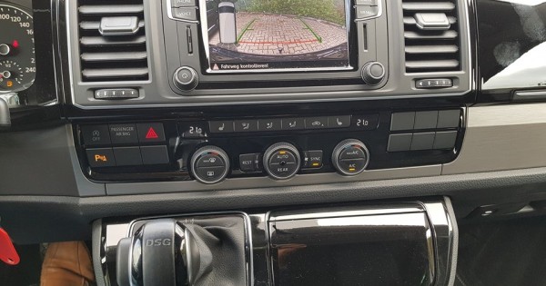 VW T6 Multivan 2.0 TDi/150kw, 74000km, 10/2016, DSG Navi/Leder/L