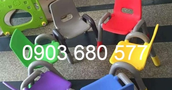 Bàn ghế nhựa mầm non cho trẻ em giá cực TỐT