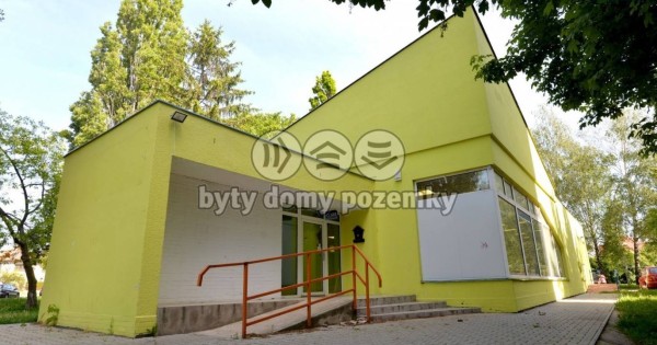 Bán bất động sản, cửa hàng, 630 m², Hradec Králové