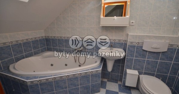 Bán bất động sản trên ở dưới cửa hàng, chủ tư nhân, 546 m2 ở Vrchlabí