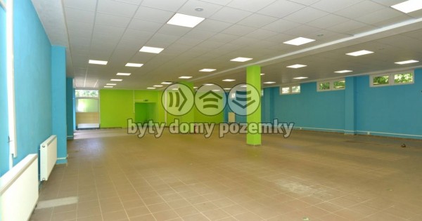 Bán bất động sản, cửa hàng, 630 m², Hradec Králové