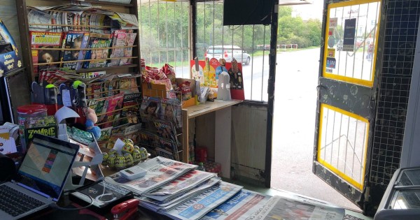 Bán quầy bán hàng trên phố chính, ngay ngã tư khu dân cư Praha 4