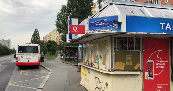 Bán quầy bán hàng trên phố chính, ngay ngã tư khu dân cư Praha 4