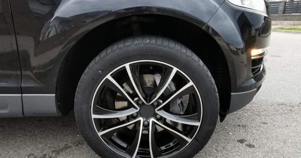 cần bán em Audi đã chạy 170.000km 176kw 3.0 đời 2009