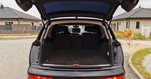 cần bán em Audi đã chạy 170.000km 176kw 3.0 đời 2009