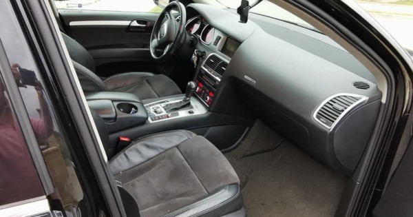 cần bán em Audi đã chạy 170.000km 176kw 3.0 đời 2009