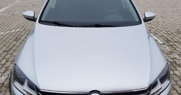 Bán xe Volkswagen passat 2.0TDI 103kw sx 2014 18.000km