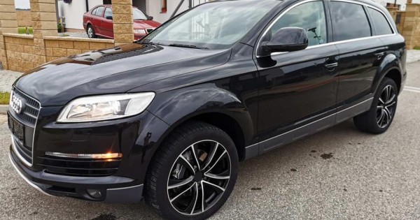 cần bán em Audi đã chạy 170.000km 176kw 3.0 đời 2009