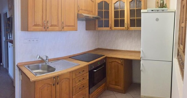 Cần cho thuê nhà 3KK ( 78 m2 ) gần chợ SaPa, Praha - Krč.
