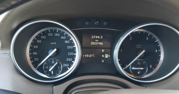 Bán Mecerdes Gl 350 4matic 7 chỗ 12-2009 , đã chạy 204000 km