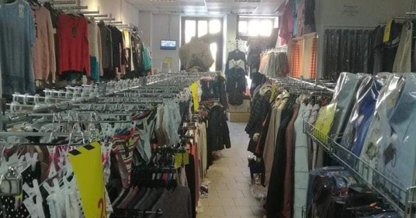 Chính chủ cho thuê cửa hàng vị trí đẹp thành phố Tachov 15.000 dân