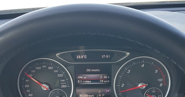 Bán xe Mercedes A 180 D đời 2016-17, 34xxx KM , số tự động