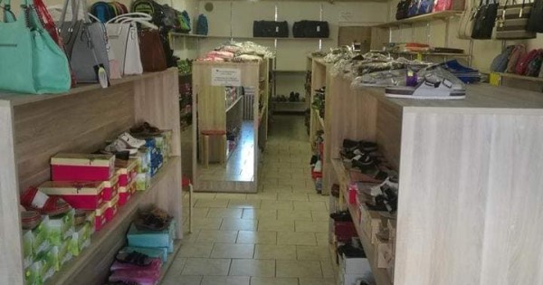 Chính chủ cho thuê cửa hàng vị trí đẹp thành phố Tachov 15.000 dân