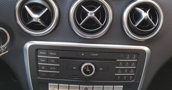 Bán xe Mercedes A 180 D đời 2016-17, 34xxx KM , số tự động