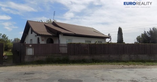 Bán nhà barak của tây 2+1 ở vùng Lysa nad Labem,  976m2 có vườn