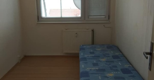 Phòng cho thuê tại Nhà rộng rãi, gần metro và centrum Chodov