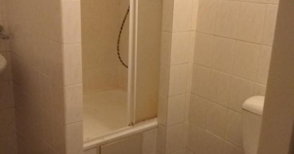 Phòng cho thuê tại Nhà rộng rãi, gần metro và centrum Chodov