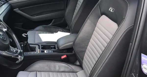 Cần bán VW passat R line 2.0 TDI -110kw số sàn 157.000 km 4/2016