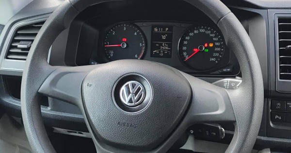 Bán xe transpter Long 2.0 TDI -110 số tự động đã chạy 35.000 km 6/2018