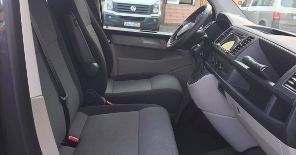 Bán xe transpter Long 2.0 TDI -110 số tự động đã chạy 35.000 km 6/2018