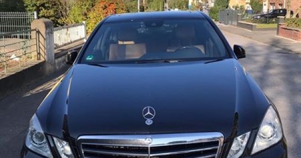 Bán xe E350 AMG đời 2011 tình trạng tốt, Motor còn 5 tháng bảo hành, có thể xem xe và chạy thử thoải mái.