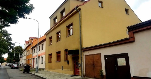 Bán bất động sản làm khách sạn, chủ tư nhân ở Praha 9