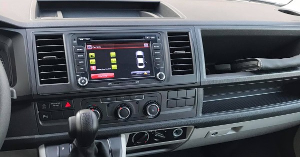 Bán xe transpter Long 2.0 TDI -110 số tự động đã chạy 35.000 km 6/2018