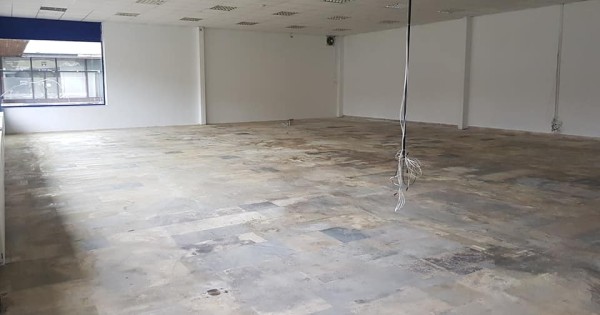 Cửa hàng tại Duchcovska Teplice cho thuê, diện tích 472 m2