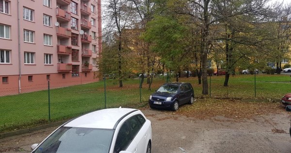 Cửa hàng tại Duchcovska Teplice cho thuê, diện tích 472 m2