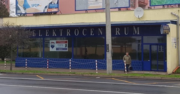 Cửa hàng tại Duchcovska Teplice cho thuê, diện tích 472 m2