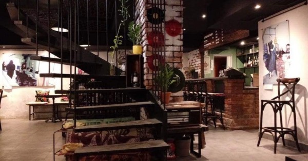 Sang nhượng lại quán Caffe ANTHILL phong cách Hà Nội cổ