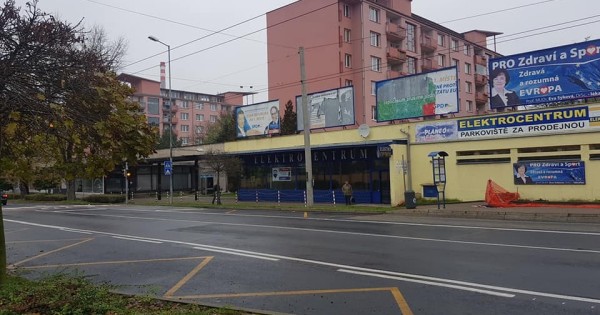 Cửa hàng tại Duchcovska Teplice cho thuê, diện tích 472 m2