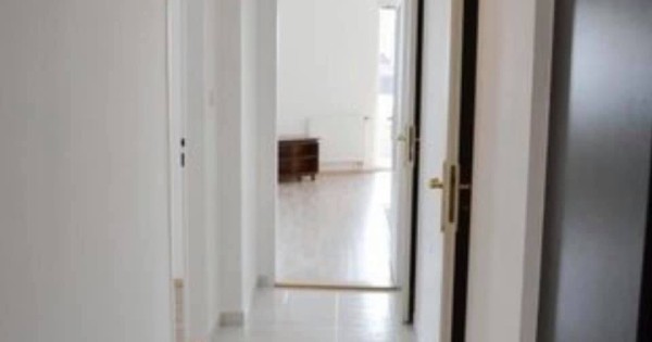 Bán căn hộ sở hữu tư nhân 3+kk 81.4m2 + 20m2 balkon tại phố Petržílkova 29 Praha