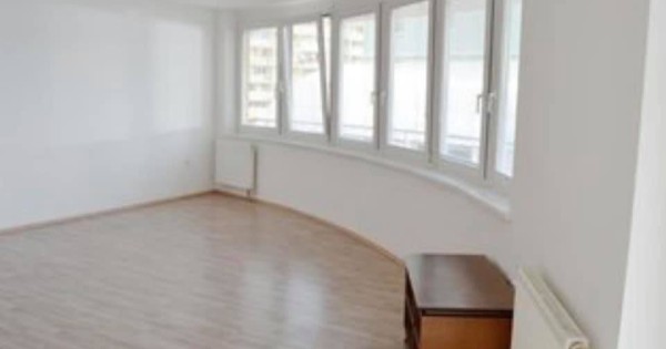 Bán căn hộ sở hữu tư nhân 3+kk 81.4m2 + 20m2 balkon tại phố Petržílkova 29 Praha