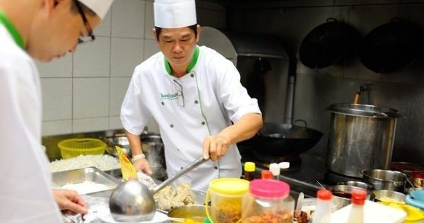 Cần tìm phụ bếp cho quán ăn Việt Nam, Đũa Restaurant gần bến Dejvice