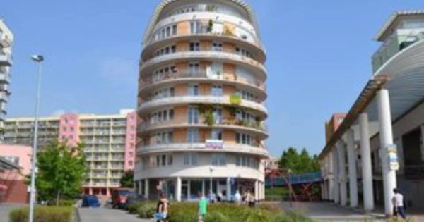 Bán căn hộ sở hữu tư nhân 3+kk 81.4m2 + 20m2 balkon tại phố Petržílkova 29 Praha