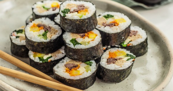 Quán cách praha 130km cần tìm thợ quấn sushi và biết đồ nóng