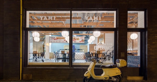 Quán Yami Sushi Bistro Praha 1 cần tuyển thợ cuốn sushi