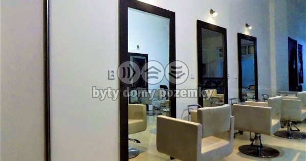 Bán cửa hàng làm đẹp, chủ tư nhân, 103m², Praha 5-Barrandov