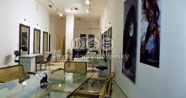 Bán cửa hàng làm đẹp, chủ tư nhân, 103m², Praha 5-Barrandov