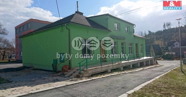 Bán BĐS trên ở dưới bán hàng, chủ tư nhân 507m2, Dvorce u Bruntálu